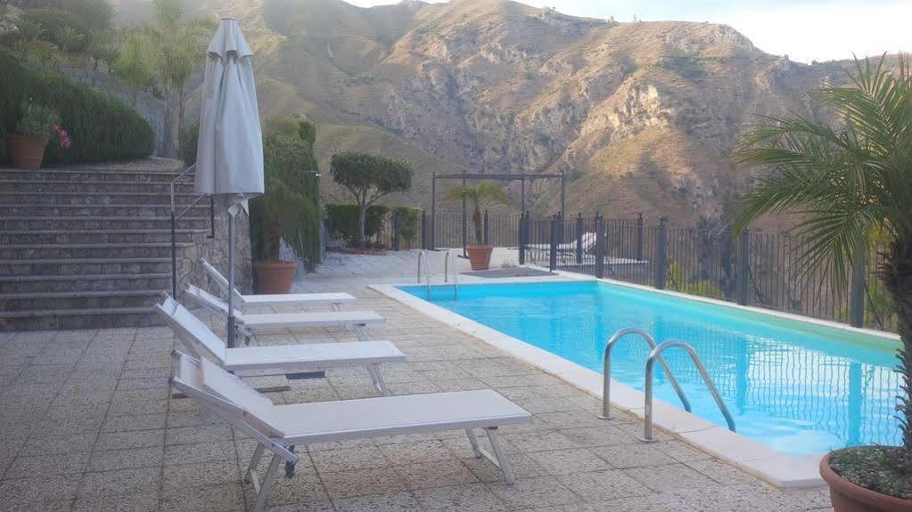 فندق Il Casale Di Caterina تاورمينا المظهر الخارجي الصورة